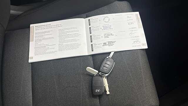 Hyundai TUCSON 1.6 GDi SE Nav 5dr 2WD Red