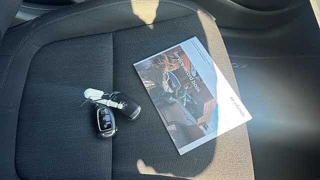 Hyundai KONA 1.6 GDi Hybrid Premium 5dr DCT Grey