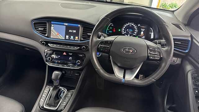 Hyundai IONIQ 1.6 GDi Hybrid Premium SE 5dr DCT
