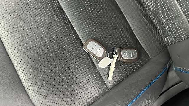 Hyundai IONIQ 1.6 GDi Hybrid Premium SE 5dr DCT