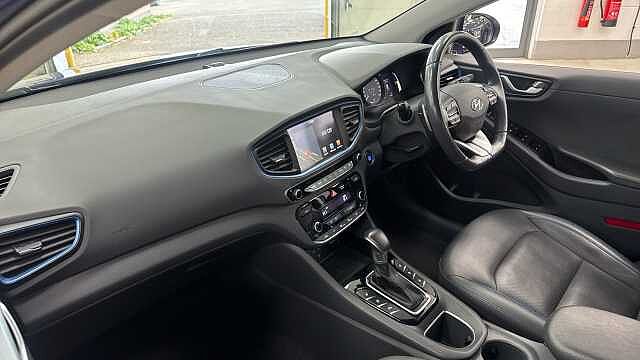 Hyundai IONIQ 1.6 GDi Hybrid Premium SE 5dr DCT