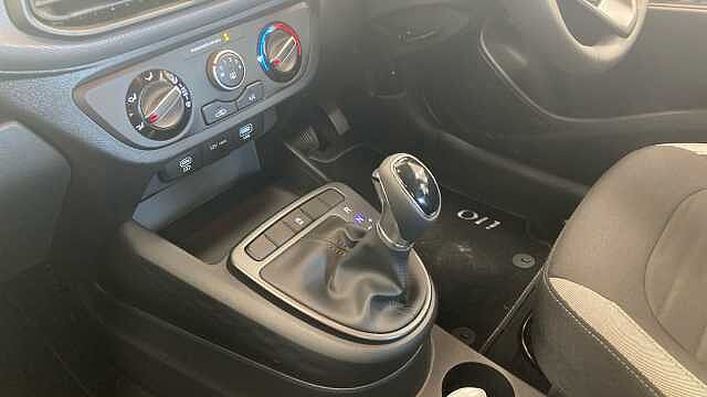 Hyundai i10 1.0 [63] Advance 5dr Auto [Nav]