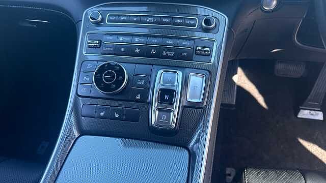 Hyundai SANTA FE 1.6 TGDi Hybrid Premium 5dr 4WD Auto