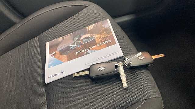 Hyundai KONA 1.6 GDi Hybrid SE Connect 5dr DCT Blue