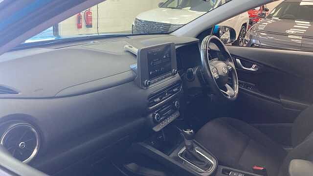 Hyundai KONA 1.6 GDi Hybrid SE Connect 5dr DCT Blue