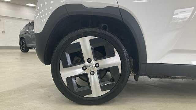 Hyundai INSTER 85kW 02 49kWh 5dr Auto White