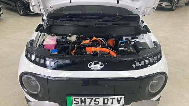 Hyundai INSTER 85kW 02 49kWh 5dr Auto White