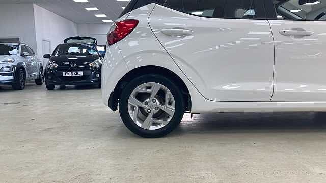 Hyundai i10 1.2 MPi SE Connect 5dr Auto