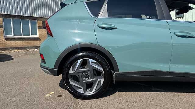 Hyundai BAYON 1.0 TGDi Premium 5dr Premium Pearlescent - Mangrove Green