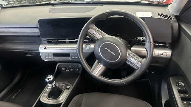Hyundai KONA 1.6T 138 Advance 5dr Black