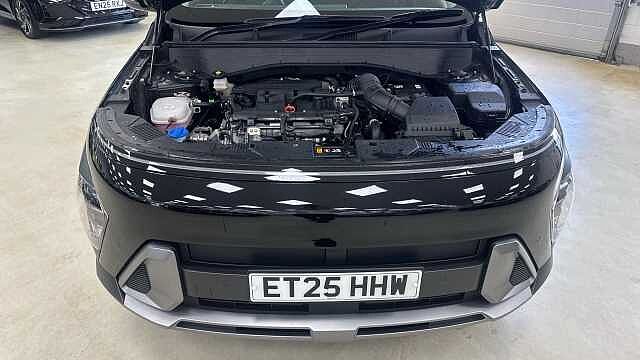 Hyundai KONA 1.6T 138 Advance 5dr Black