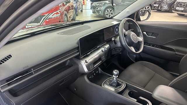 Hyundai KONA 1.6T 138 Advance 5dr Black