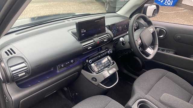 Hyundai INSTER 85kW 02 49kWh 5dr Auto Electric Hatchback