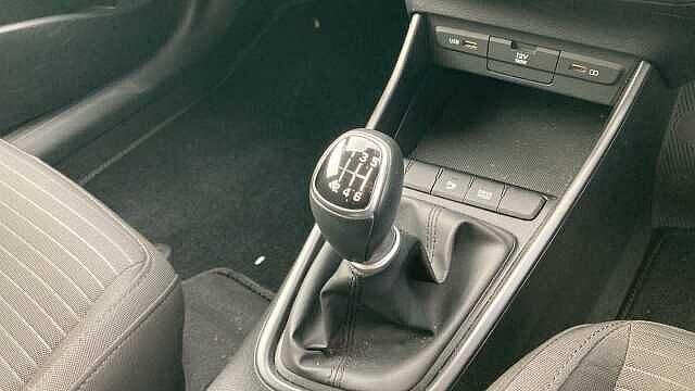 Hyundai i20 1.0T GDi 48V MHD SE Connect 5dr Petrol Hatchback