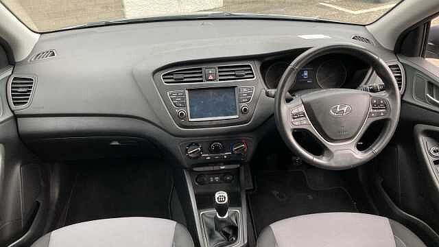 Hyundai i20 1.2 MPi SE 5dr Petrol Hatchback