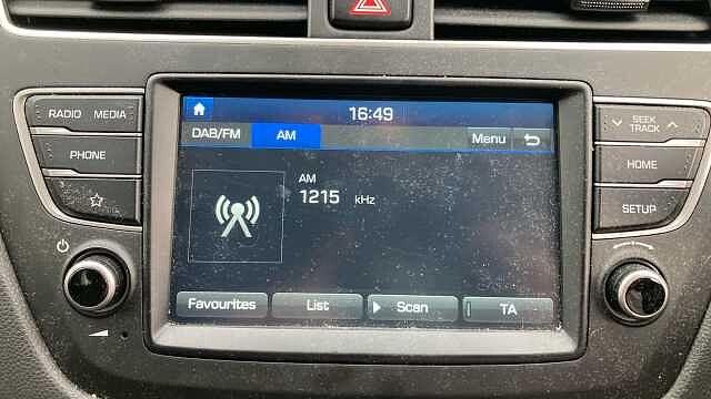 Hyundai i20 1.2 MPi SE 5dr Petrol Hatchback