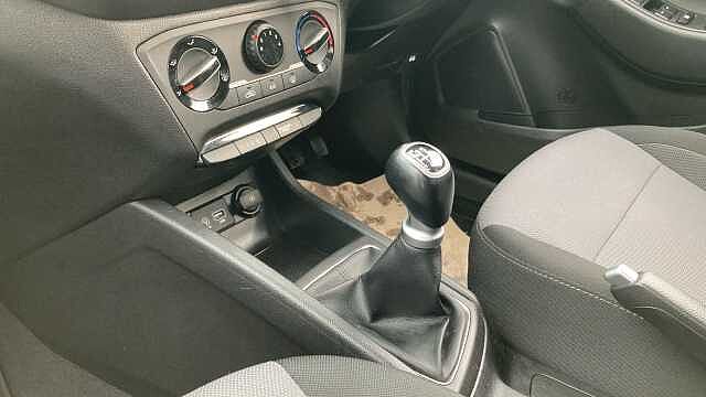 Hyundai i20 1.2 MPi SE 5dr Petrol Hatchback