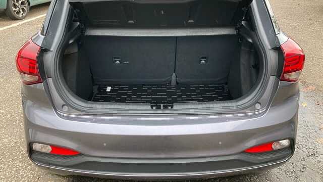 Hyundai i20 1.2 MPi SE 5dr Petrol Hatchback