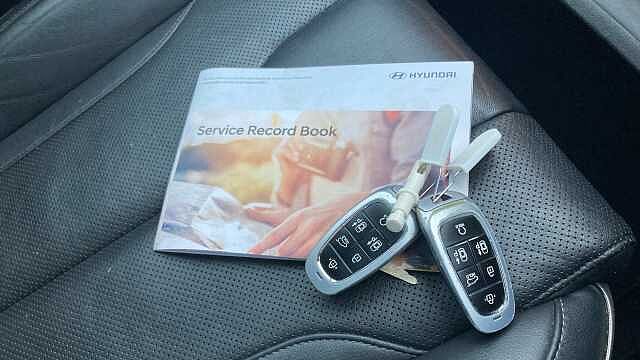 Hyundai SANTA FE 1.6 TGDi Plug-in Hybrid Ultimate 5dr 4WD Auto Estate Black