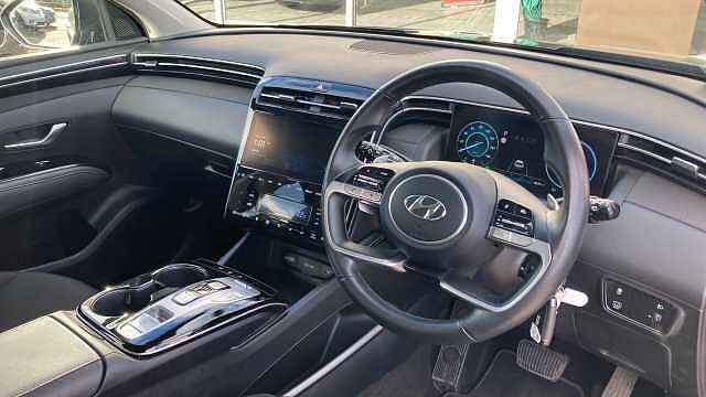 Hyundai TUCSON 1.6 TGDi Hybrid 230 SE Connect 5dr 2WD Auto Hybrid Estate Black