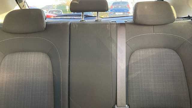 Hyundai KONA 1.6 GDi Hybrid Premium 5dr DCT Hybrid Hatchback Red