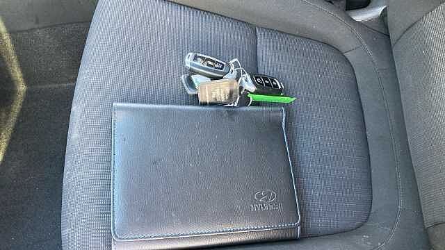 Hyundai KONA 1.6 GDi Hybrid Premium 5dr DCT Hybrid Hatchback Red