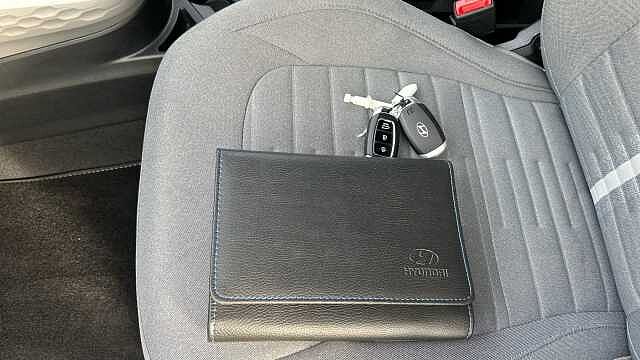 Hyundai I10 1.2 [79] Premium 5dr Auto [Nav] Petrol Hatchback Red