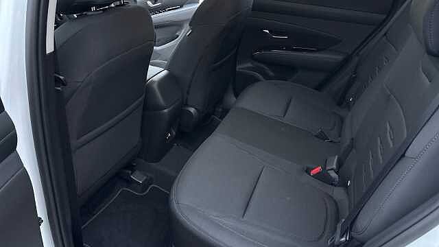Hyundai TUCSON 1.6T Hybrid Advance 5dr Auto Hybrid Estate Special Solid - Atlas White