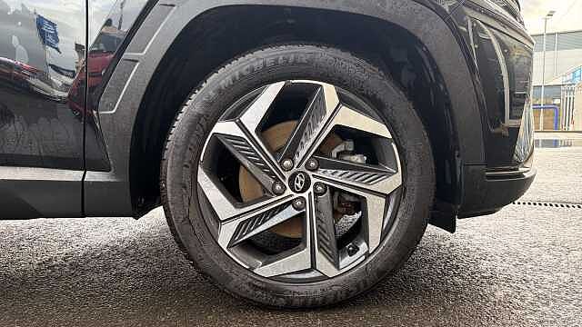Hyundai TUCSON 1.6 TGDi Hybrid 230 Premium 5dr 2WD Auto Hybrid Estate Black