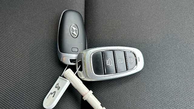 Hyundai TUCSON 1.6 TGDi Premium 5dr 2WD Petrol Estate Grey