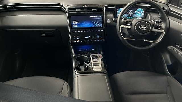 Hyundai TUCSON 1.6 TGDi Plug-in Hybrid Premium 5dr 4WD Auto Estate White