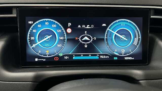 Hyundai TUCSON 1.6 TGDi Plug-in Hybrid Premium 5dr 4WD Auto Estate White