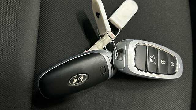 Hyundai TUCSON 1.6 TGDi Plug-in Hybrid Premium 5dr 4WD Auto Estate White