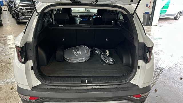 Hyundai TUCSON 1.6 TGDi Plug-in Hybrid Premium 5dr 4WD Auto Estate White