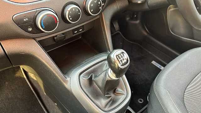 Hyundai I10 1.0 SE 5dr Petrol Hatchback Red