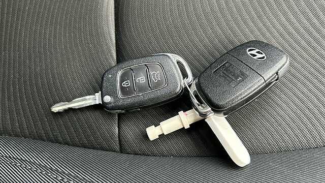 Hyundai I10 1.0 SE 5dr Petrol Hatchback Red