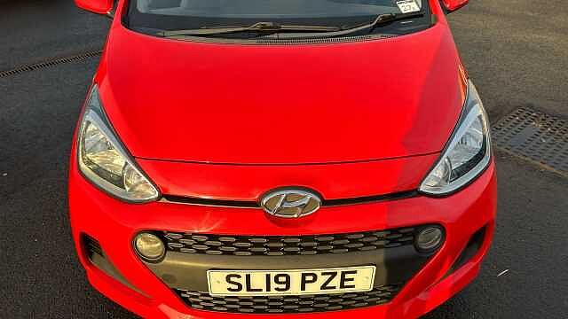Hyundai I10 1.0 SE 5dr Petrol Hatchback Red