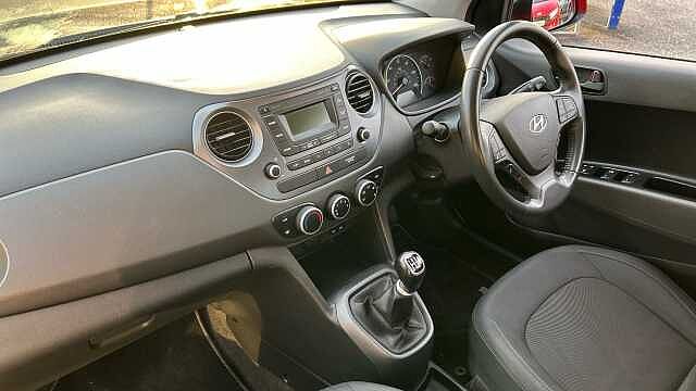 Hyundai I10 1.0 SE 5dr Petrol Hatchback Red