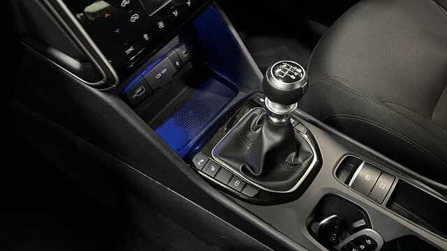 Hyundai TUCSON 1.6 TGDi Premium 5dr 2WD Petrol Estate Silver