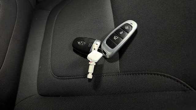 Hyundai TUCSON 1.6 TGDi Premium 5dr 2WD Petrol Estate Silver