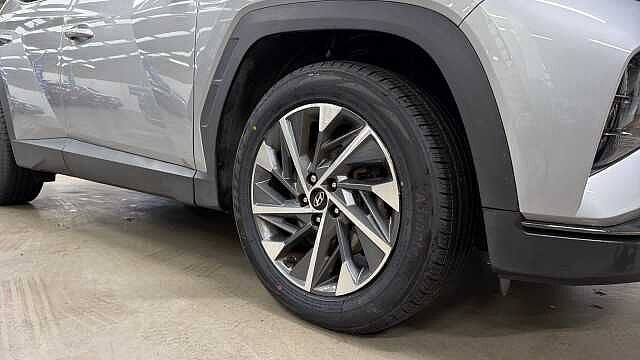 Hyundai TUCSON 1.6 TGDi Premium 5dr 2WD Petrol Estate Silver