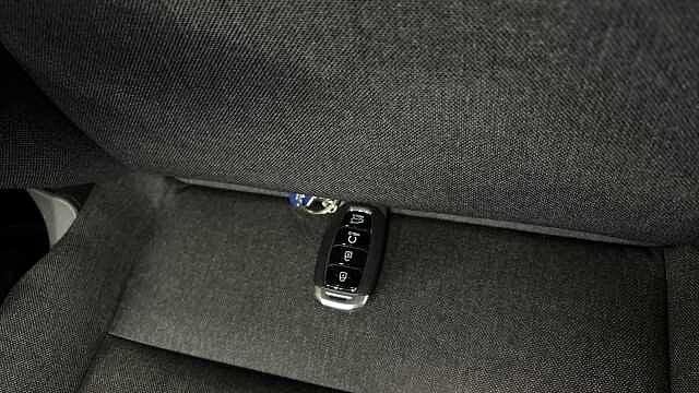 Hyundai INSTER 85kW 02 49kWh 5dr Auto Electric Hatchback