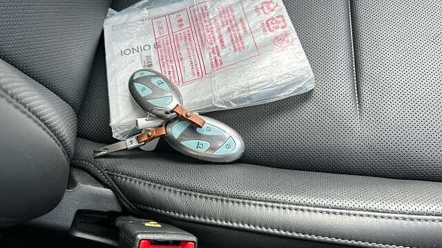 Hyundai IONIQ 6 239kW Ultimate 77kWh 4dr AWD Auto Electric Saloon Black