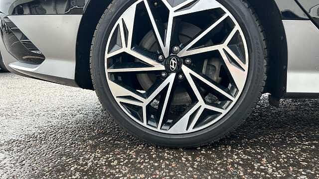 Hyundai IONIQ 6 239kW Ultimate 77kWh 4dr AWD Auto Electric Saloon Black