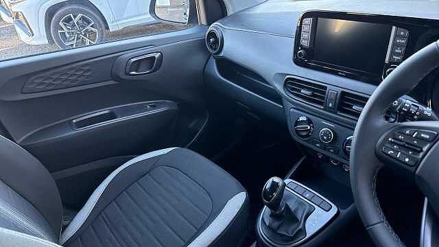 Hyundai i10 1.0 [63] Advance 5dr Auto [Nav] Petrol Hatchback