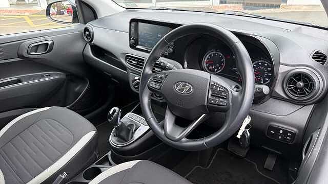 Hyundai i10 1.0 MPi SE Connect 5dr Auto Petrol Hatchback