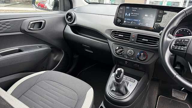 Hyundai i10 1.0 MPi SE Connect 5dr Auto Petrol Hatchback