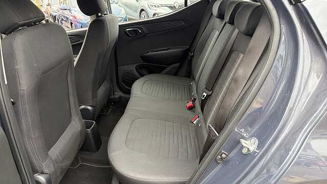 Hyundai i10 1.0 MPi SE Connect 5dr Auto Petrol Hatchback