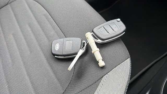 Hyundai i10 1.0 MPi SE Connect 5dr Auto Petrol Hatchback