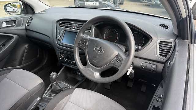 Hyundai i20 1.2 MPi S Connect 5dr Petrol Hatchback